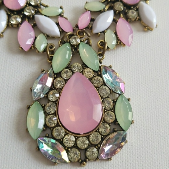 Fashion Necklace - Picture 2 of 4